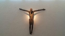 Christusbronze in der Klinikkapelle Christusbronze in der Klinikkapelle